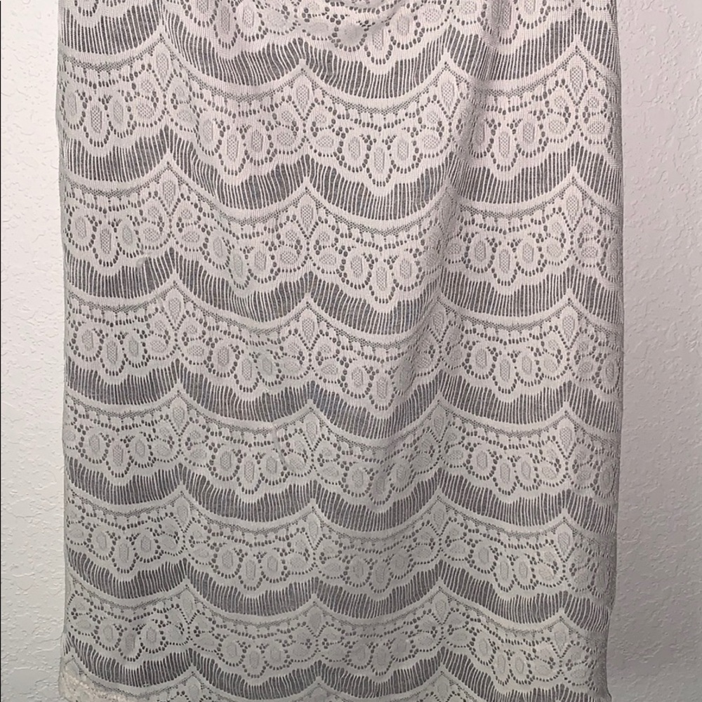 Small Lace Tank - Picture 3 of 3